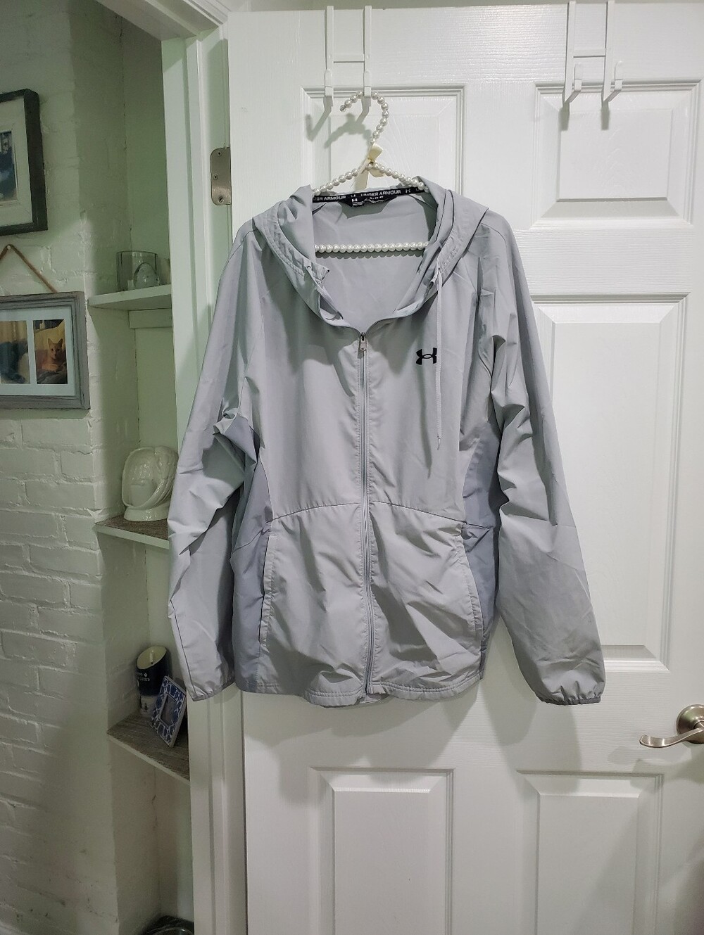 Under Armour Men's Light Gray Windbreaker Jacket